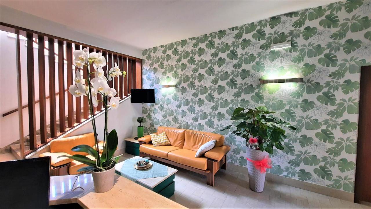 Hotel Pineta San Benedetto del Tronto Buitenkant foto