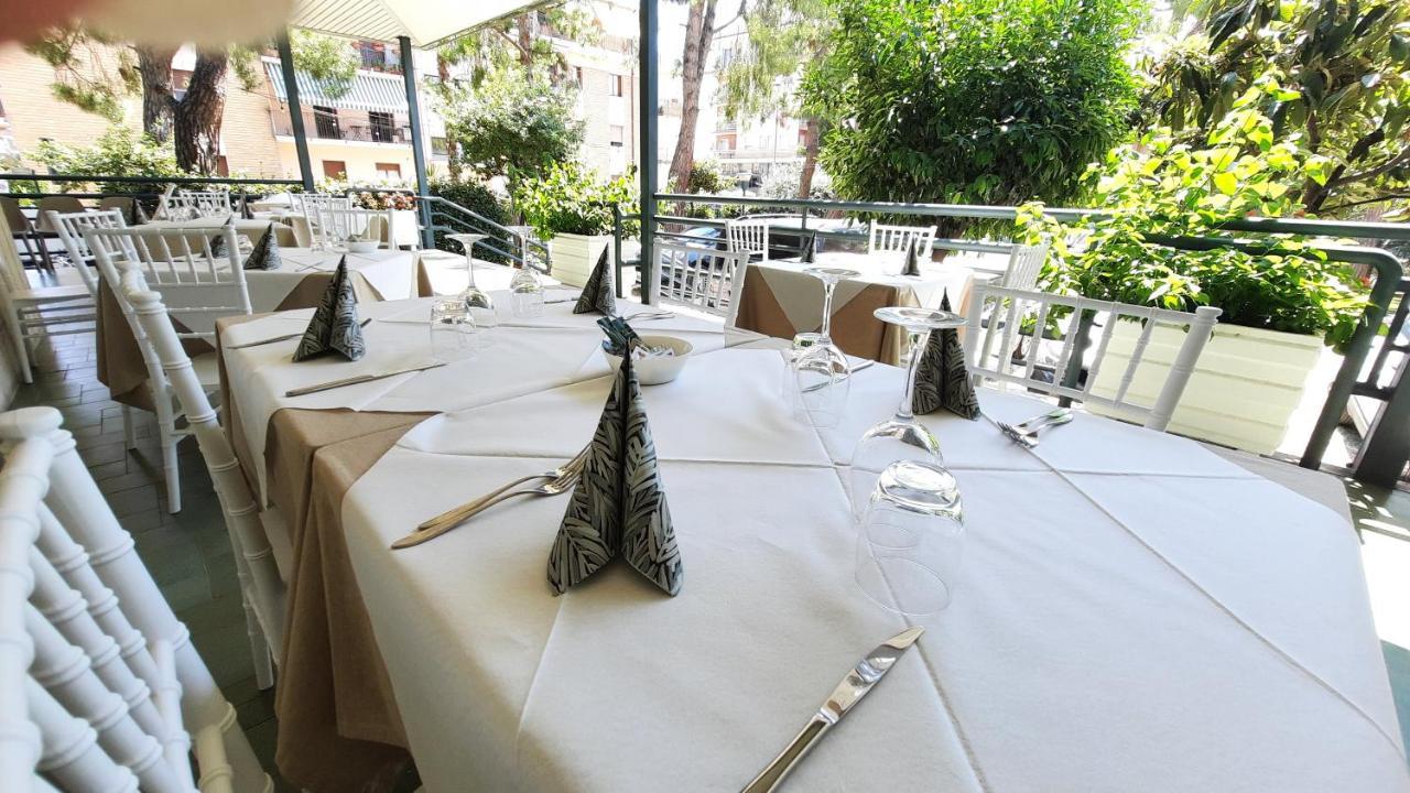 Hotel Pineta San Benedetto del Tronto Buitenkant foto