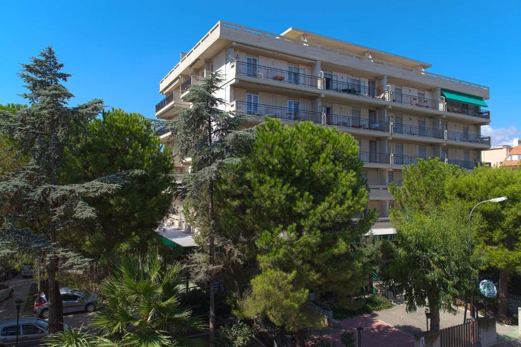 Hotel Pineta San Benedetto del Tronto Buitenkant foto